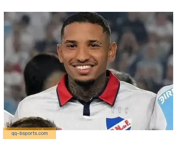 乌拉圭球员伊斯基耶多赛场猝死震动足坛职业体育健康风险警钟再响