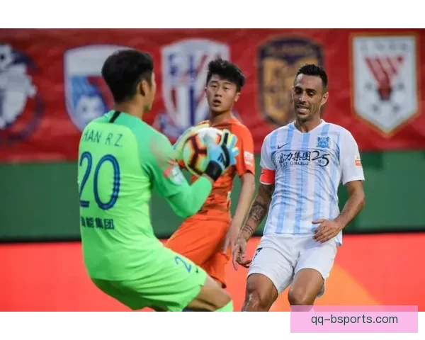 扎哈维打破中超单赛季进球纪录创造历史成就引发广泛关注
